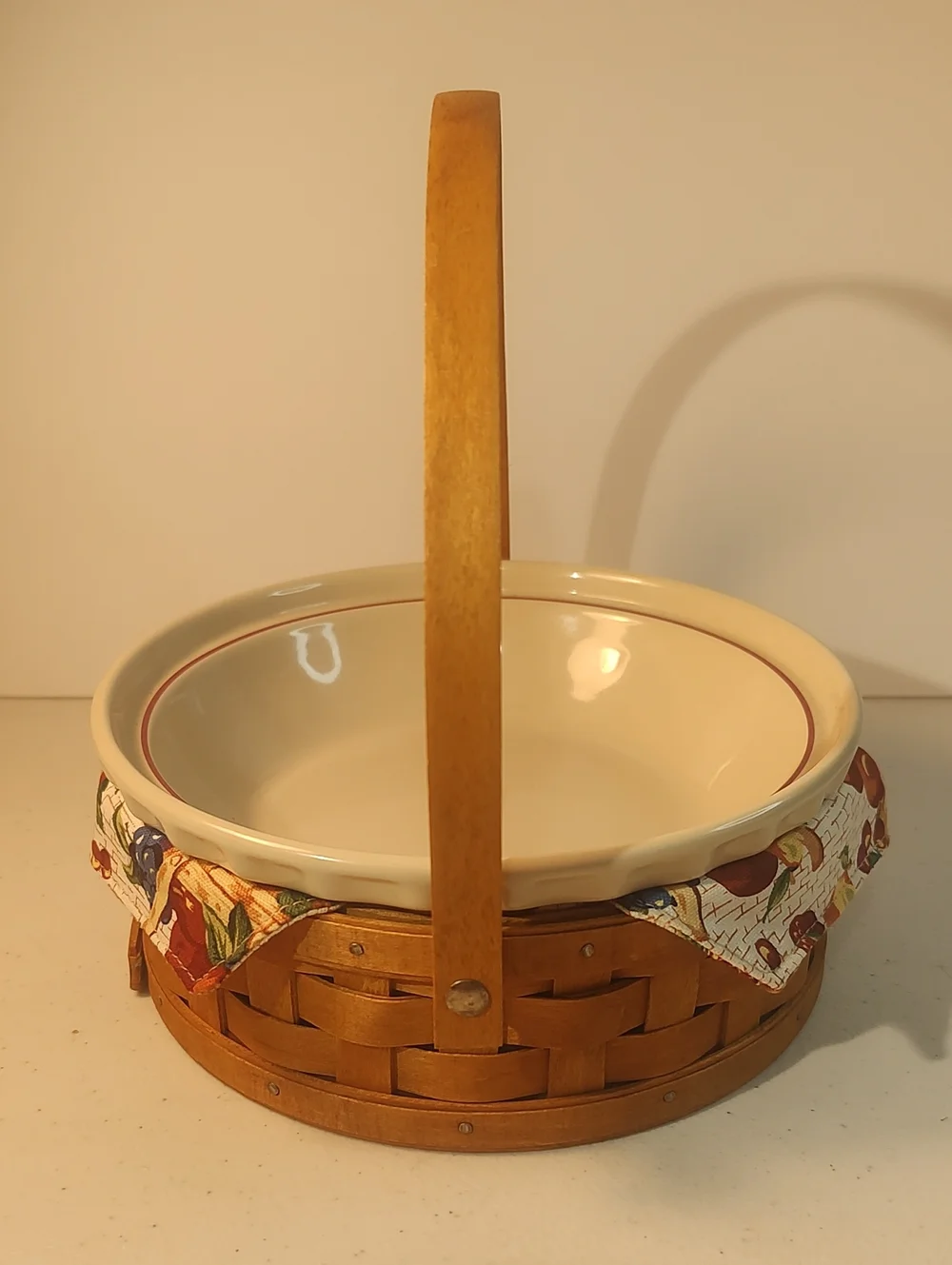Longaberger Small Round Pie Basket With Fruit Basket Liner & Small Pie Plate